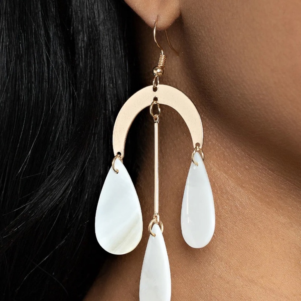 NWT Paparazzi Jewelry Earrings